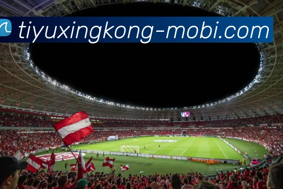 曼城致敬拳王哈顿今日齐聚曼彻斯特大教堂为他送行